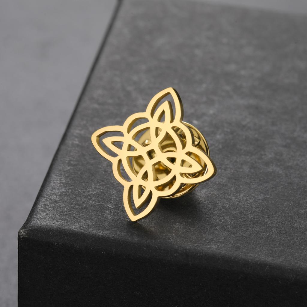 LIKGREAT Vintage Witch Knot Brooch for Women Men Stainless Steel Celtics Knot Pin Badge Wicca Protection Amulet Lapel Pins Gift
