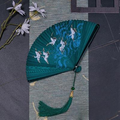 Japonský klasický skládací vějíř čínský retro styl malý a vynikající vějíř pro tanec Hanfu přenosný snadno otevíratelný a zavíratelný