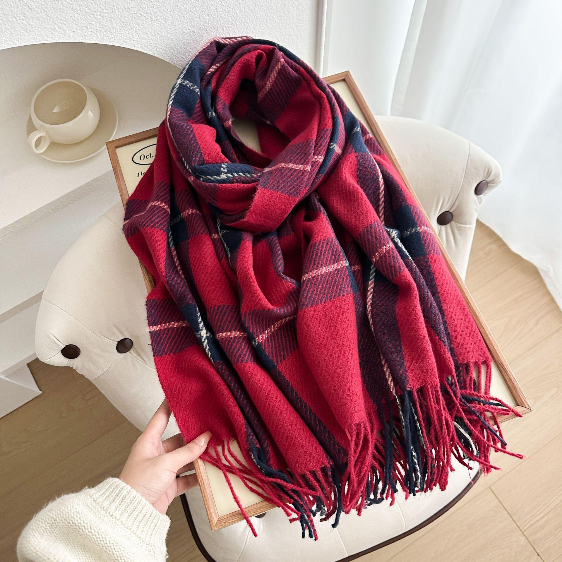 

New Scarf for Women in Autumn and Winter Classic Versatile Student Thickened Long Warm Plaid Shawl for Couples 66-180cm
