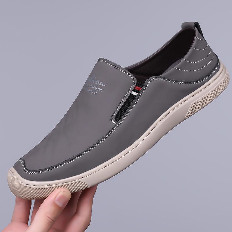 New Leather Shoes for Men Comfortable and Lightweight Loafers Breathable Casual Shoes High-quality Casual Sneakers