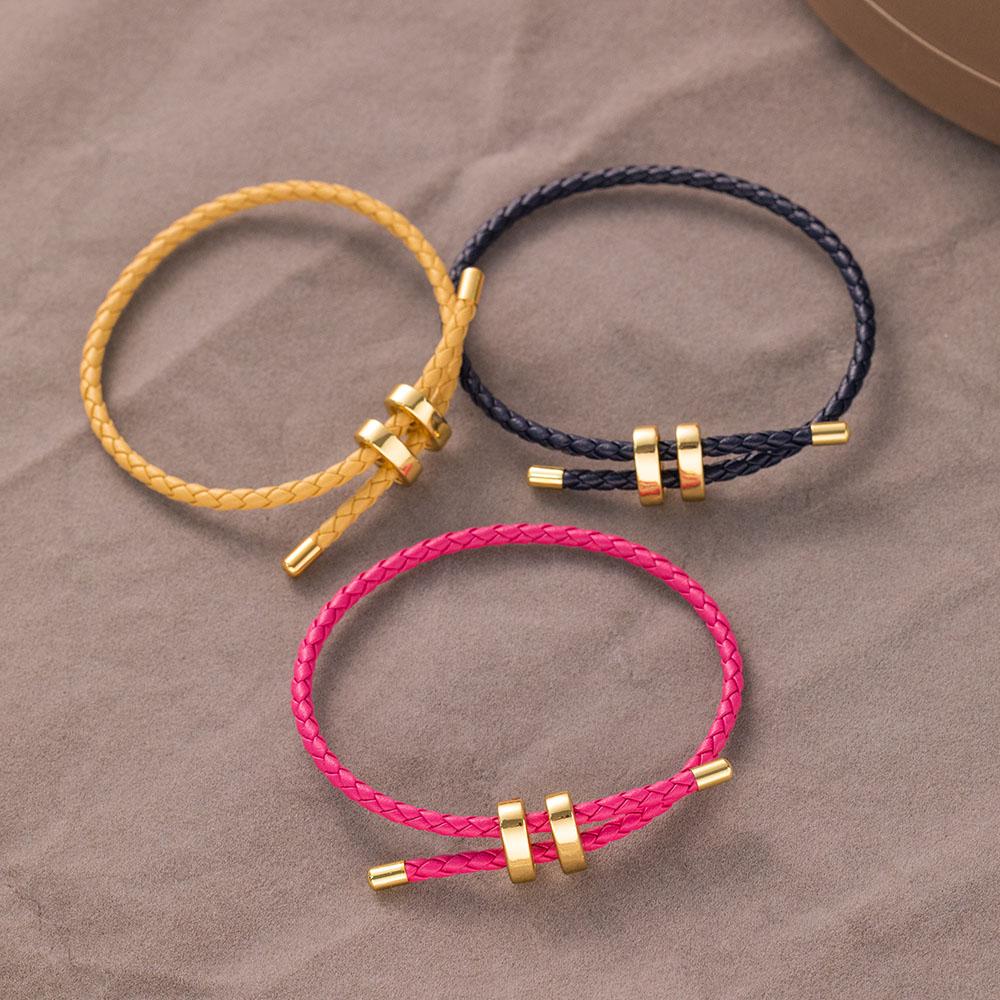 Trendiges Rotes Fadenarmband für Damen Herren Verstellbares Edelstahl Geflochtenes Seil Unisex Charm Schmuck