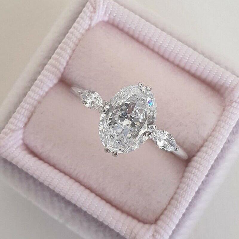 Huitan Elegant Oval Cubic Zirconia Crystal Rings for Women Stylish Female Accessories Party Finger Ring Luxury Jewelry