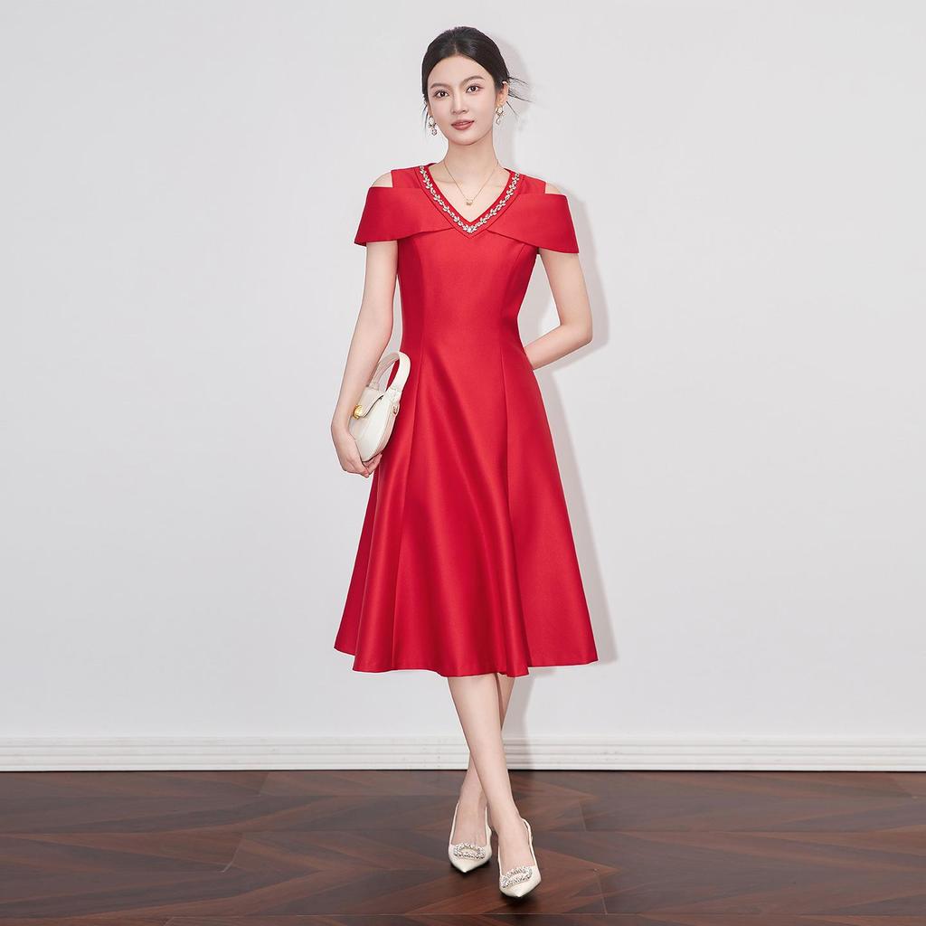 Elegant French V-Neck Off-Shoulder Summer Evening Dress - Light Luxury Studded Waist-Hugging Design