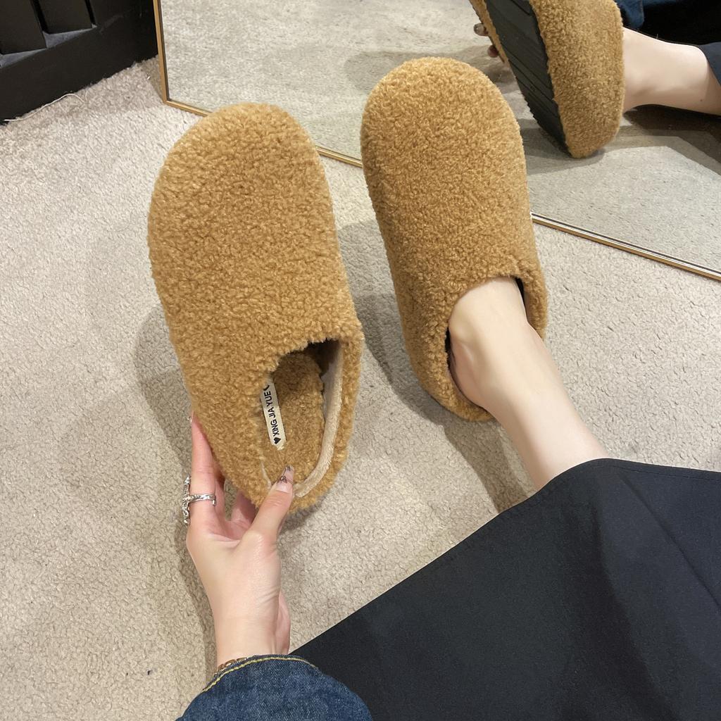Big-headed muffin platform bread shoes for women in the autumn and winter of 2025, new models with one pedal to keep warm and wear fluffy slippers ou
