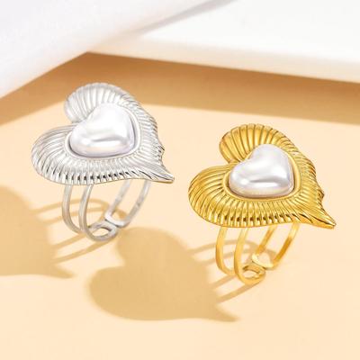 French Heart Pearl Ring: Romantic Stainless Steel with 18K Gold Plating - Fashionable Women's Jewelry 