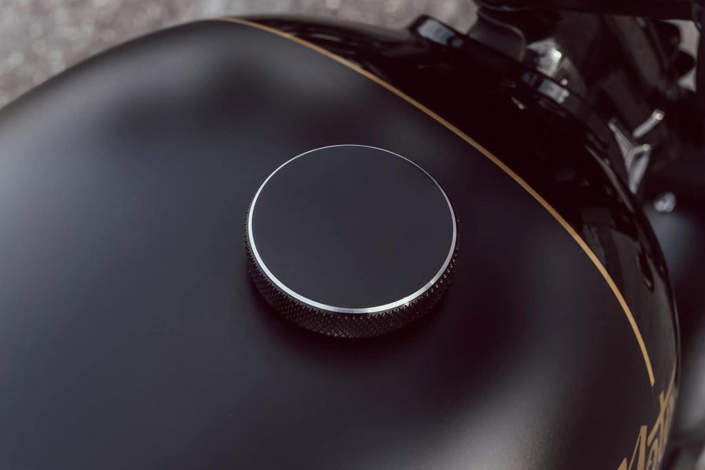 Motone Tank Cap T100 T120 Street Twin Street Scrambler Harley Sportster Dyna Iron Aluminum Black NXS006