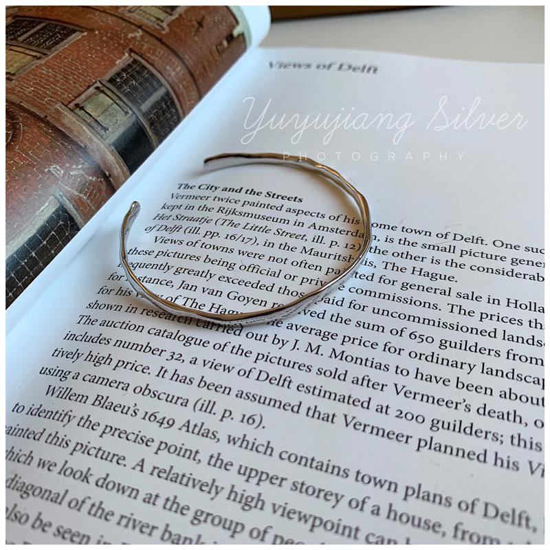 Minimalist Korean Style Silver-Plated Irregular Textured Open Bangle for Women – Light Luxury Plain Design