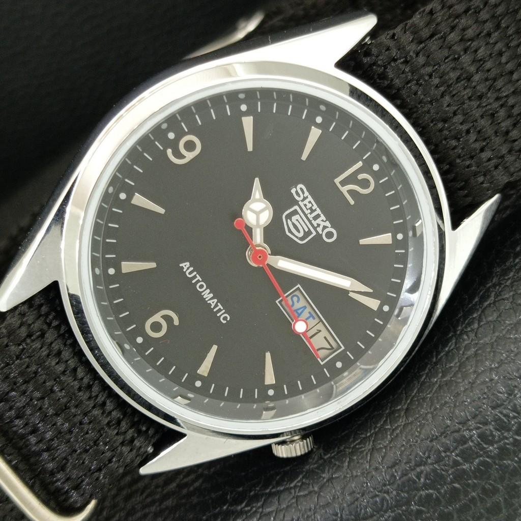 ВИНТАЖНЫЕ АВТОМАТИЧЕСКИЕ SEIKO 5 ВОССТАНОВЛЕННЫЕ ЯПОНСКИЕ МУЖСКИЕ ЧАСЫ С ЧЕРНЫМ ЦИФЕРБЛАТОМ a445858-1 white