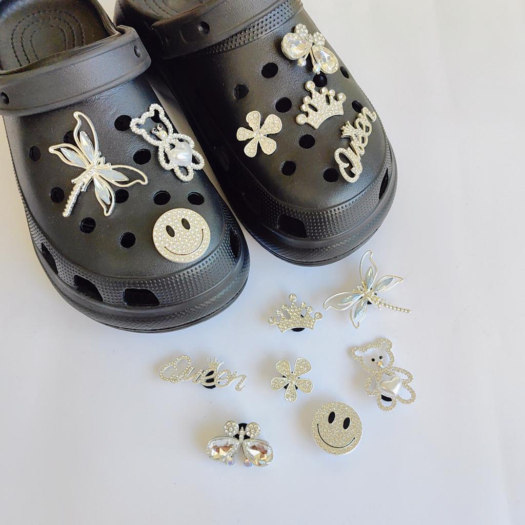 New Hole Shoes Accessories DIY Shoe Buckle Bear Smiley Face Bee Dragonfly Butterfly Accessories Removable Decorative Buckle