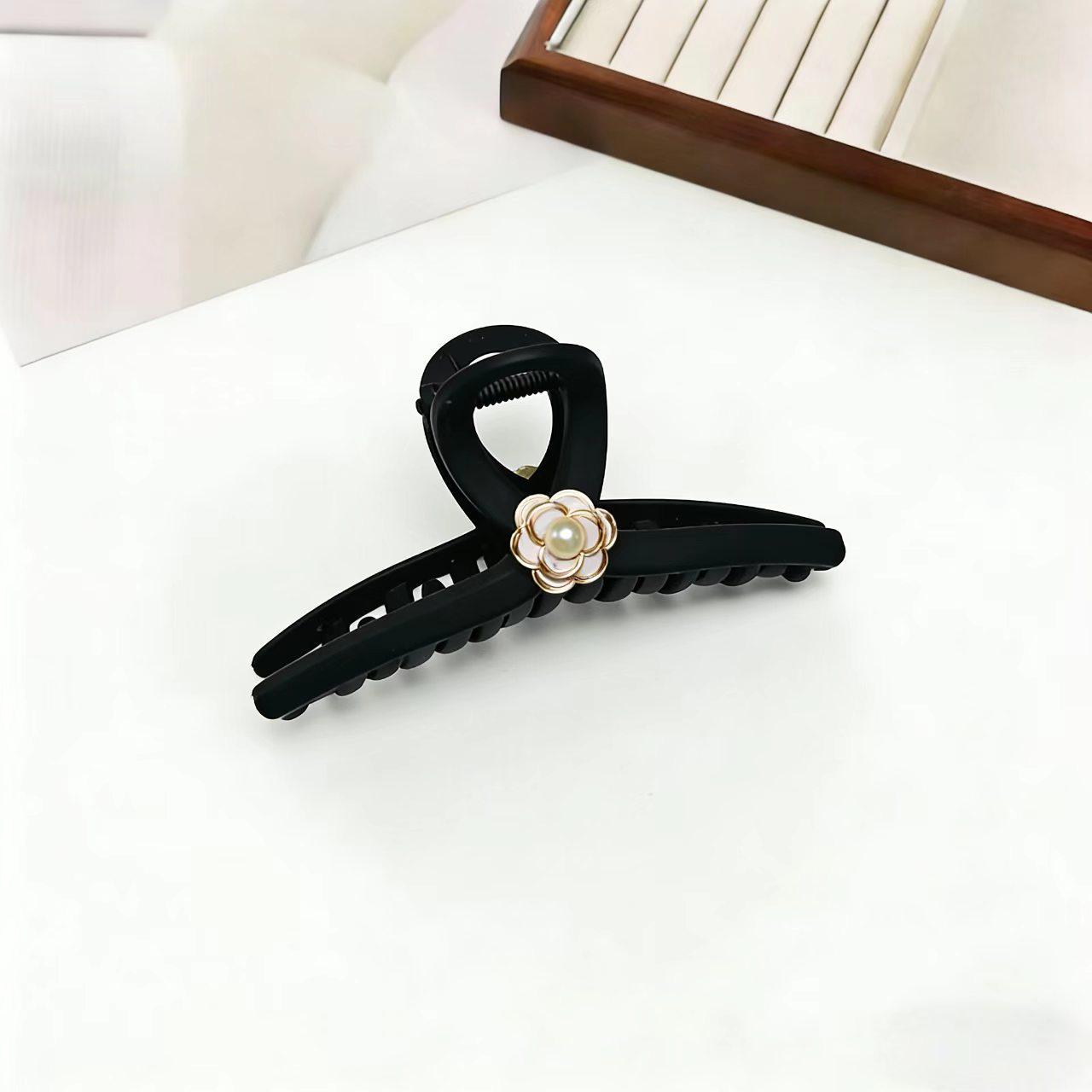 French Elegant Camellia Hair Claw Clip - High-End Design, Large Shark Clip for Women, 2026 New Trend.