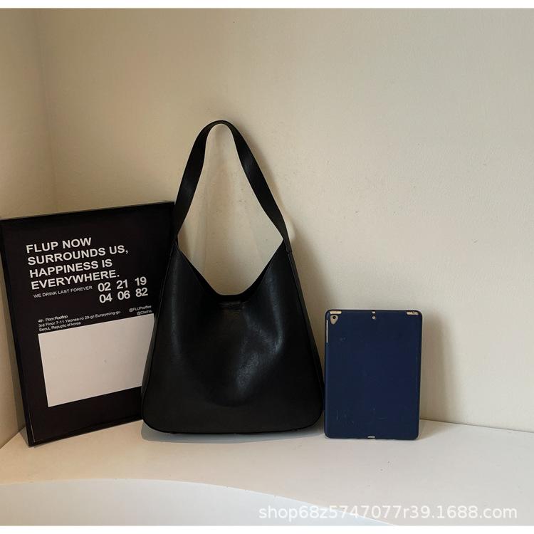 Large-capacity underarm bag women's 2025 new textured women's simple fashion versatile spring and summer one-shoulder crossbody bag