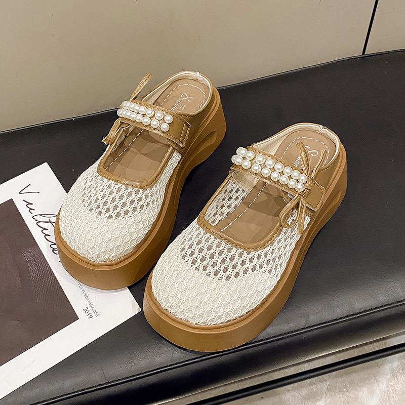 

Полутапочки с толстой подошвой и полым носком, женские летние, 2025 новые, в стиле феи, с жемчужным бантом, ленивые крутые тапочки 40 хаки