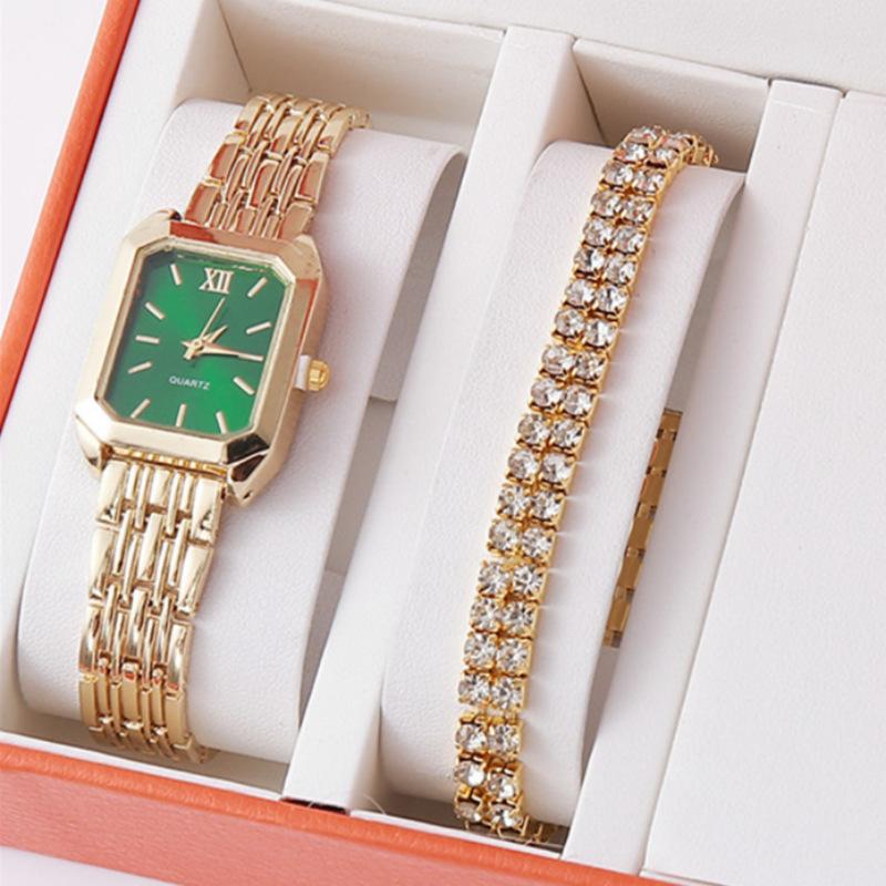

Ladies Bracelet Watch European And American Brand Alloy Chain Fashion Watch large price
