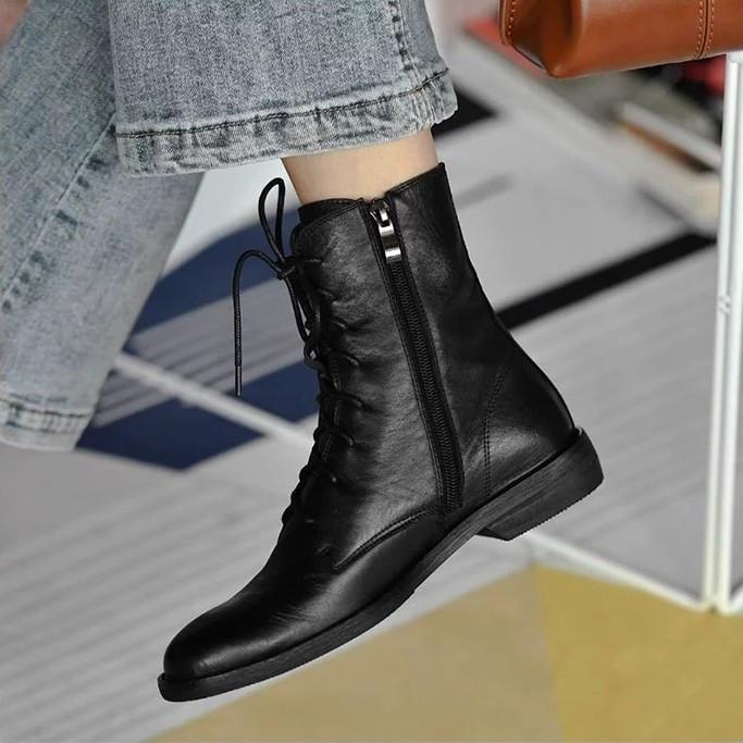 Minimalist Women's British Style Lace-Up Ankle Boots, Soft Leather, Flat Heel, Autumn/Winter 2025 Collection.