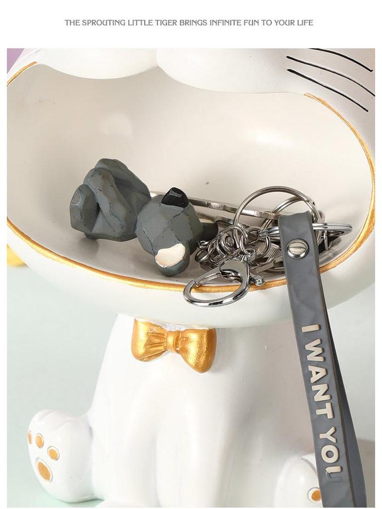 Creative Cat Light Luxury Resin Ornament for Home Decor & Key Storage