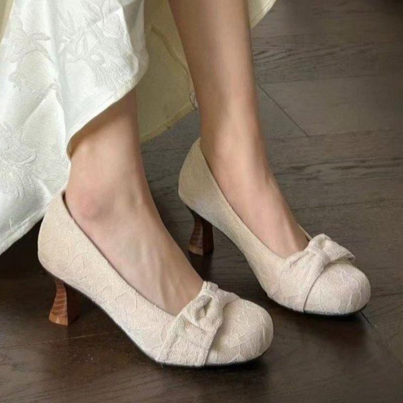

Sweet Bow Decorated Lace Pumps Women Fashion Round Toe Shallow Chunky Heel Sandal Luxury Designer Party Dress Shoe 35 бежевый