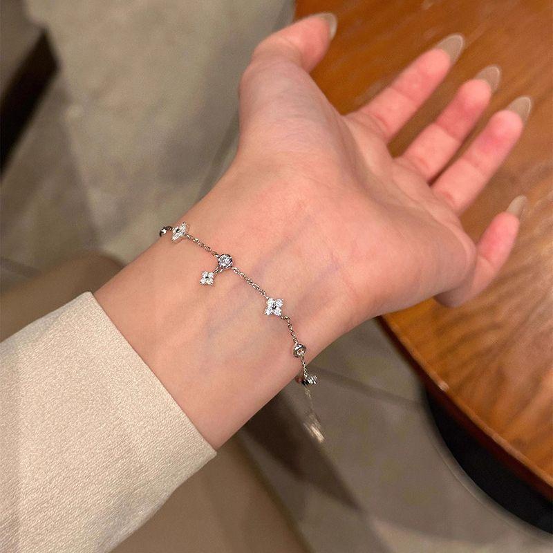 

Delicate Super Shining Zircon Four-Leaf Clover Thin Bracelet Women s Unique Niche Style Fancy Hand Jewelry 2025 New Arrival Best Selling Four-leaf clover bracelet high color retention