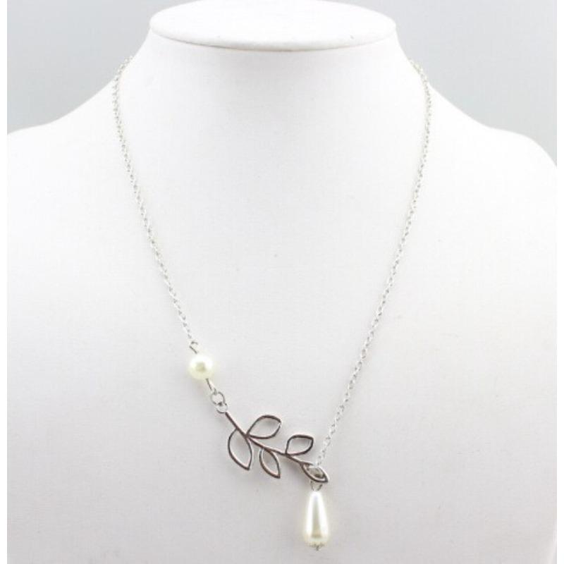 

Модное персонализированное ожерелье с жемчугом в виде листьев и капель воды, простое ожерелье с крестом высокой ценности, корейская версия, цепочка на ключицу белый