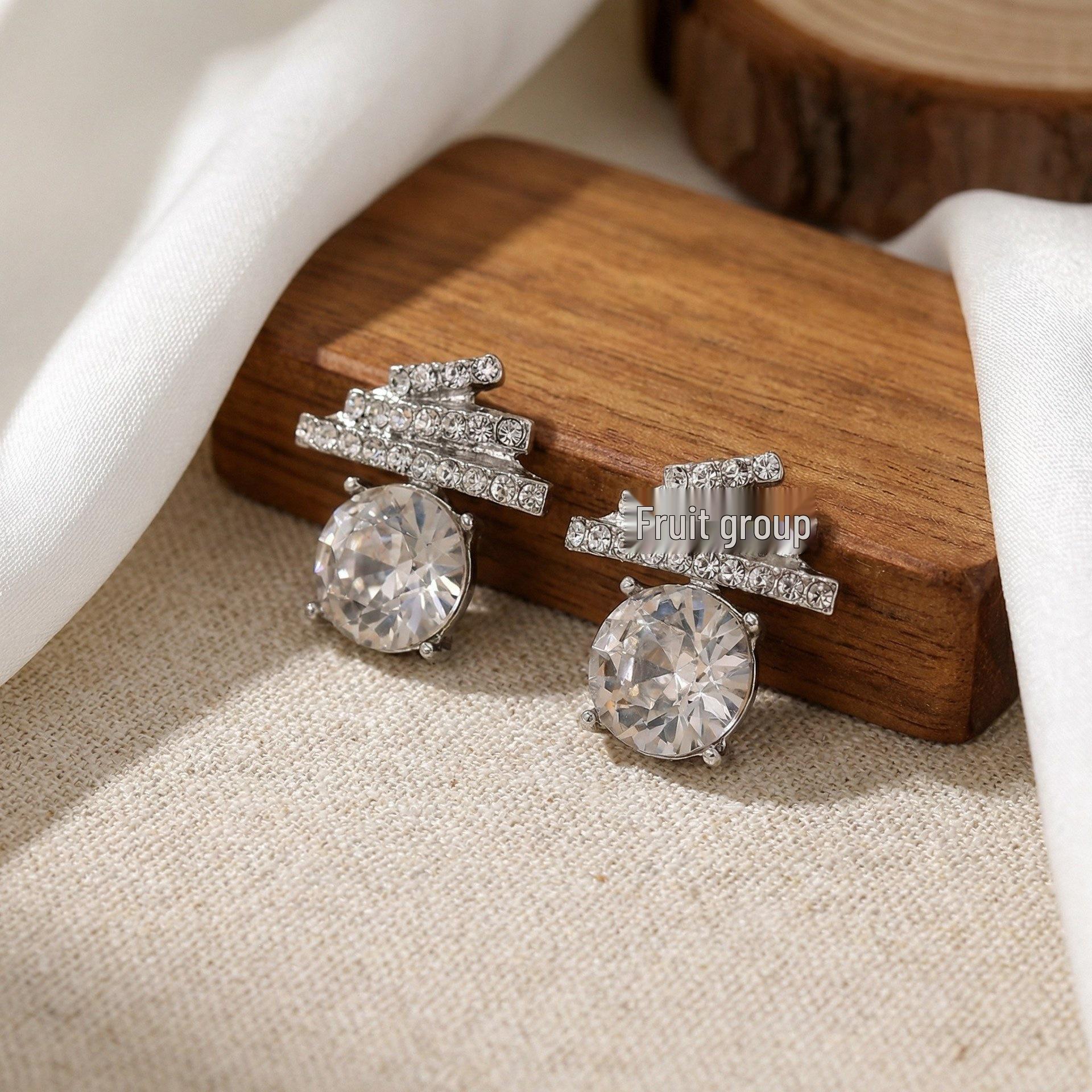 Silver Needle Light Luxury Rhinestone Earrings: Elegant, Trendy, and Versatile Korean Style Geometric Dangles.