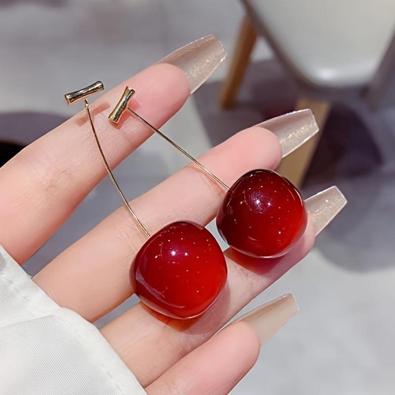 Sweet Red Cherry Earrings for Women Fashion Delicate Fruit Design Drop Dangle Earrings Wedding Party Korean Ear Jewelry Gift