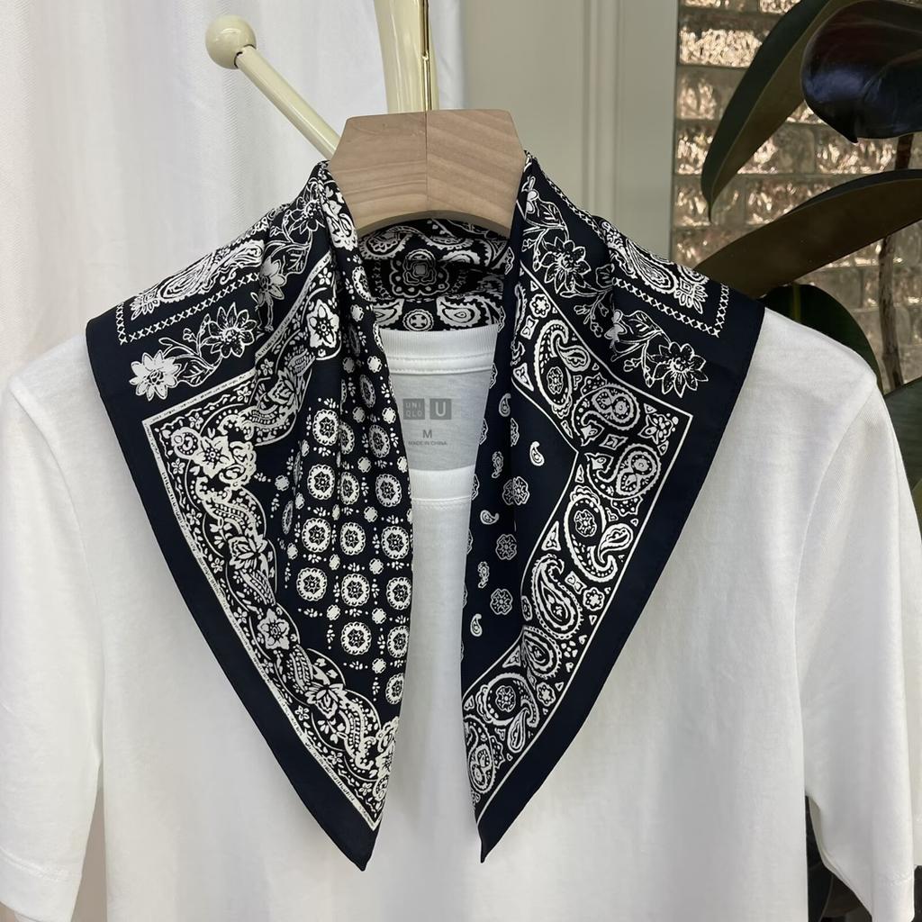 Neuer vielseitiger farblich abgesetzter Kaschmirblumen-Kleiner quadratischer Schal High-End Frühlings- und Sommer-Dünnstil-Schal Koreanische Version des Schals Damenschal