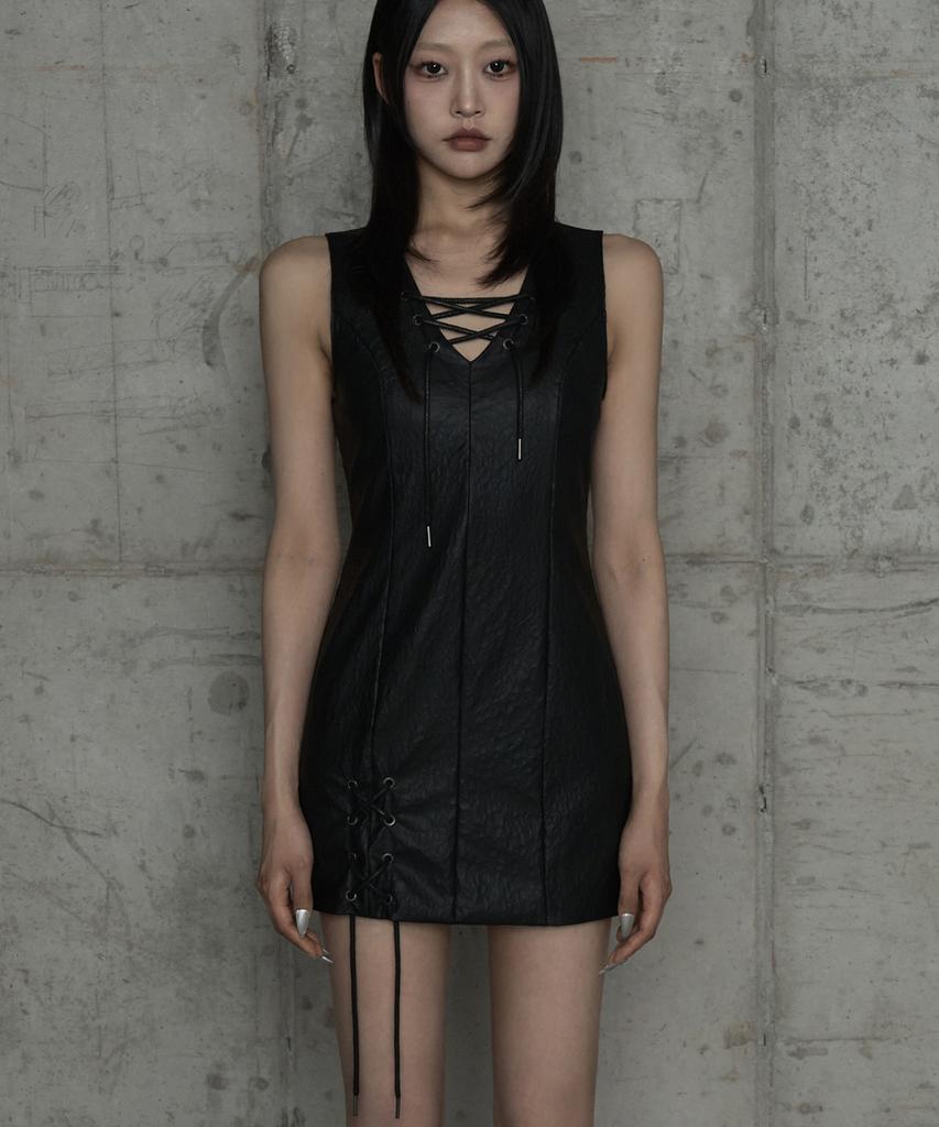 ETRE AU SOMMET Corset Panel Leather One-Piece (Black)