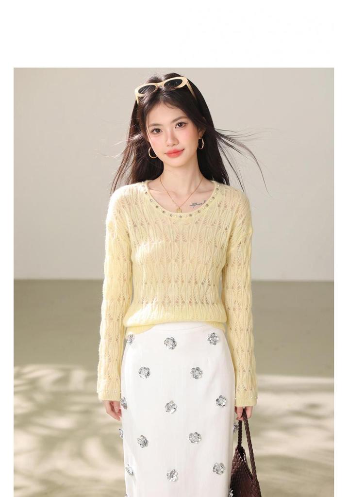 2026 Women's Korean-Style Beaded Hollow Pullover Sweater, Autumn Knitwear with Relaxed Design