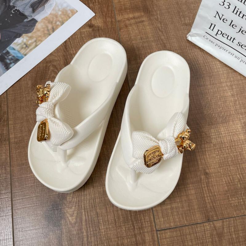 Fashion Lightweight EVA Thick Soled Women's Shoe Summer New Soft Soled Anti Slip Beach Shoes Fashion Women Sandals Comfor Simple Slipper