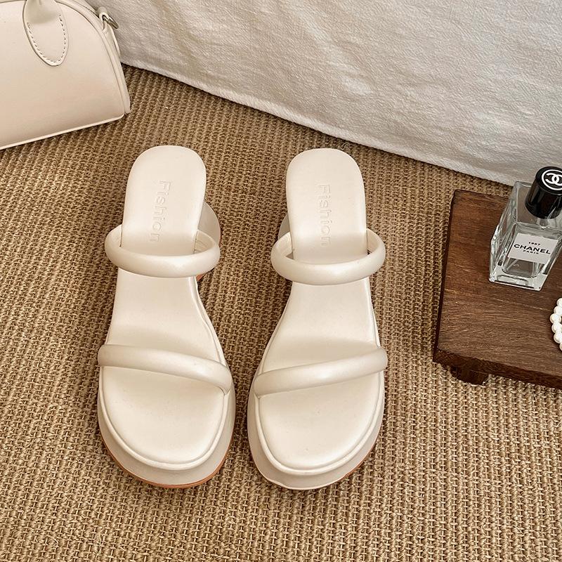 

Internet celebrity temperament black explosion heightened thick bottom slippers women s summer wear 2025 new non-slip cool slippers 40 бежевый