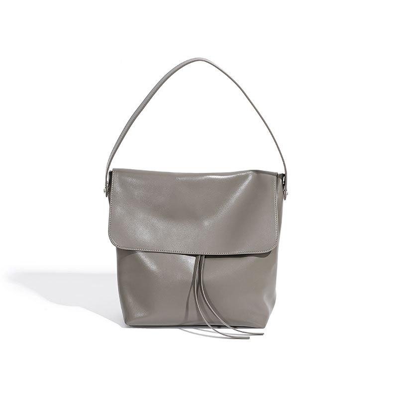 Small Retro Leather Shoulder Bag with Large Capacity Artistic Tote Bag, Minimalist Style, Versatile for Commuting, Crossbody Women's Bag