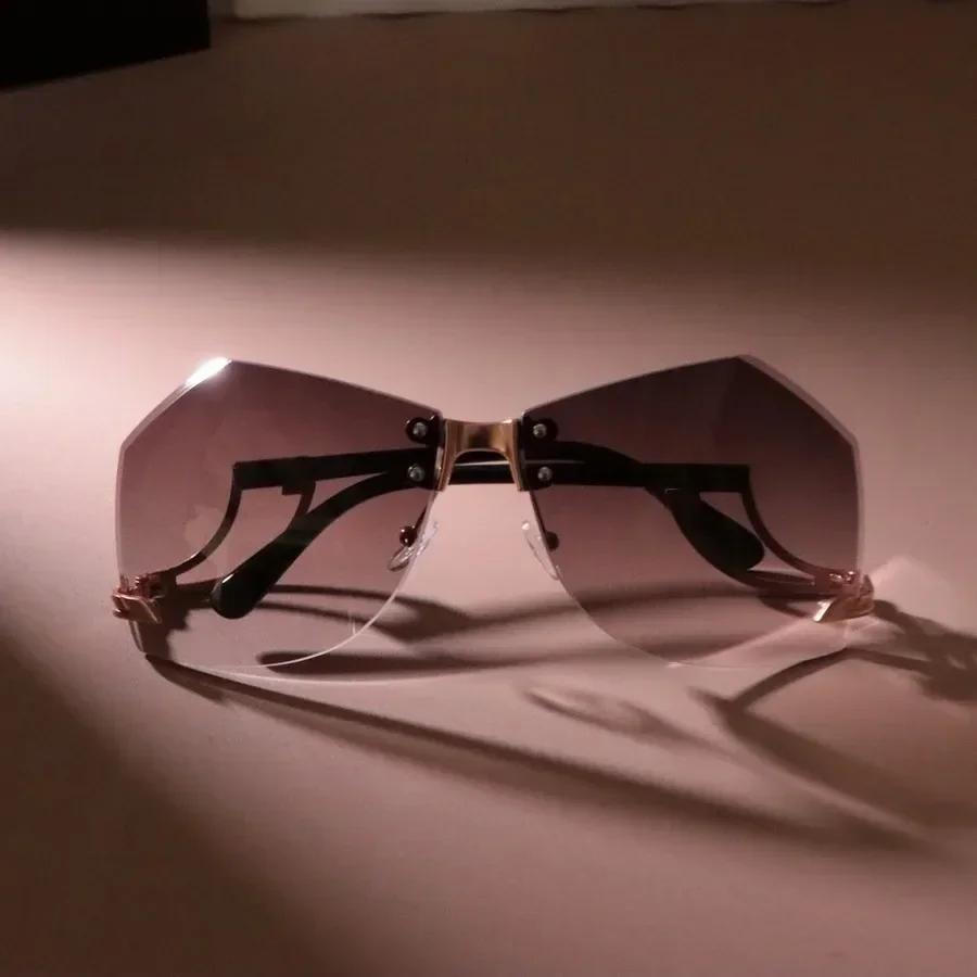 Fashion Big Frame Sunglasses Women Men Minimalist Square Designer Sun Glasses Male Female Brand Colorful Travel