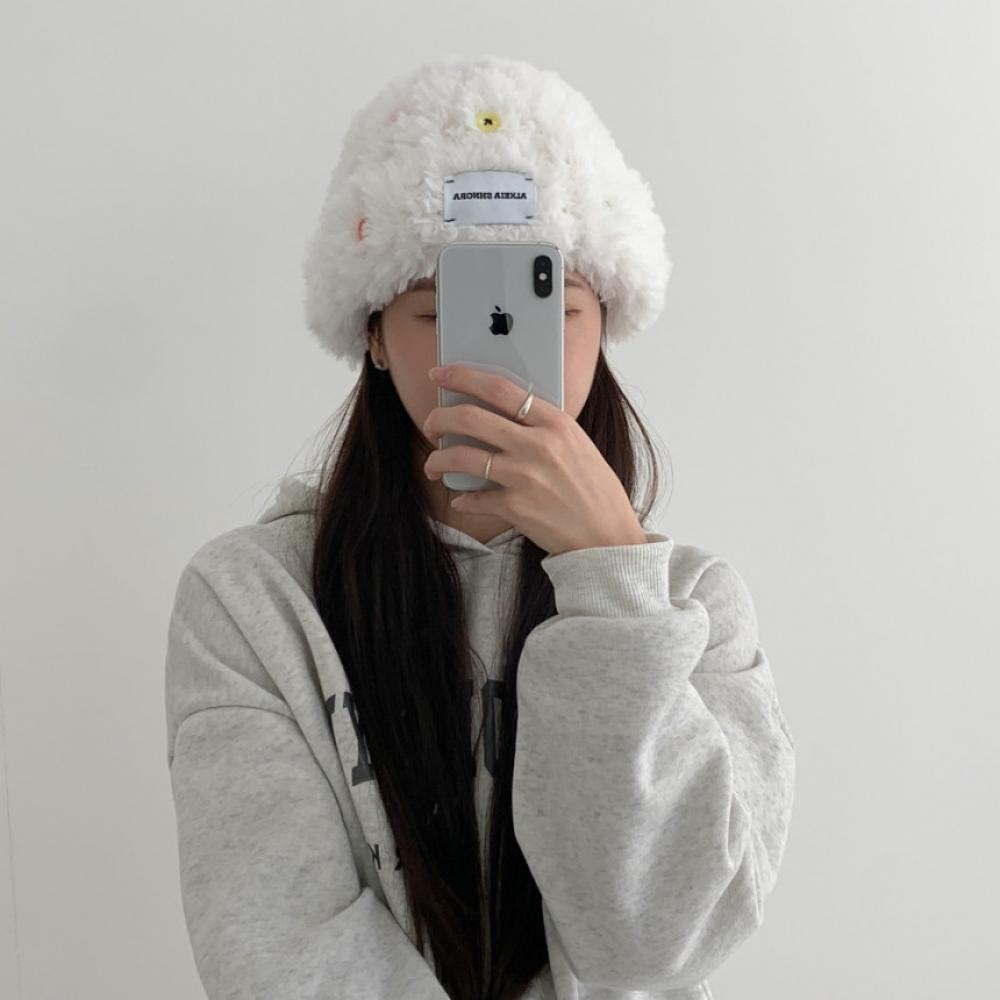 

Шапка-бини с меховыми пуговицами синего цвета, 2 цвета