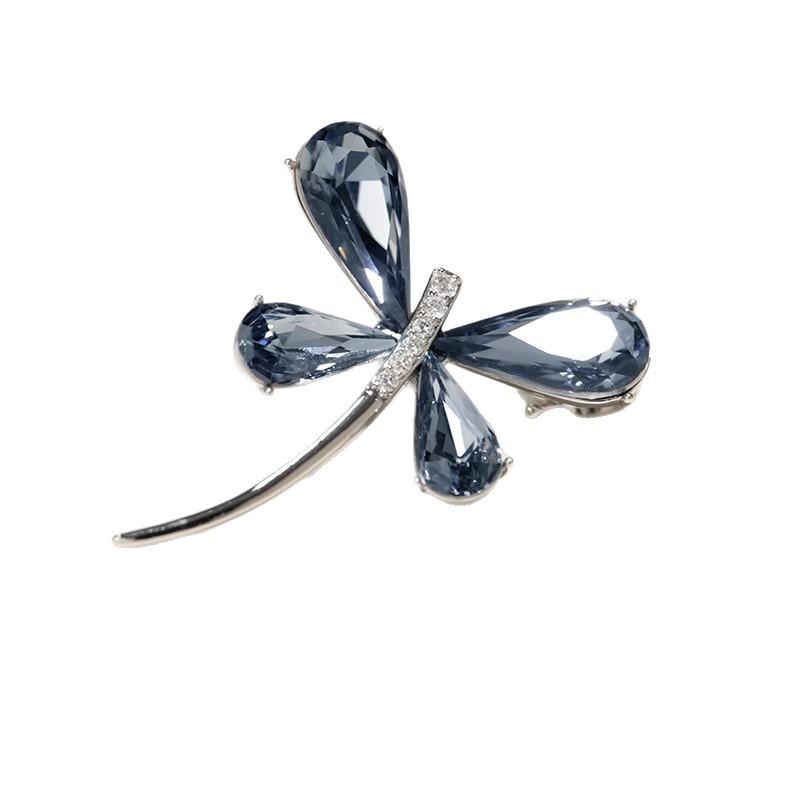 

Высококлассная брошь «Стрекоза» из синего кристалла с медным цирконом – Элегантное праздничное ювелирное украшение в подарок