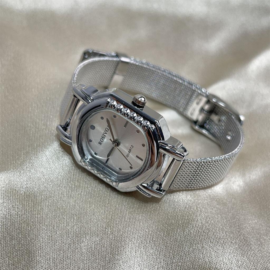 Niche Retro Wine Barrel High Value Watch Women Exquisite Small Temperament Simple Casual Belt