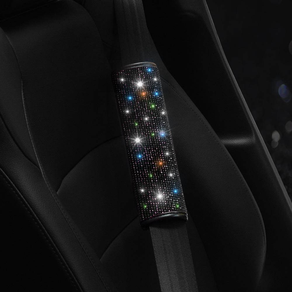 Zestaw do dekoracji samochodu z czarnymi diamentami: Pokrowce na kierownicę i uchwyty