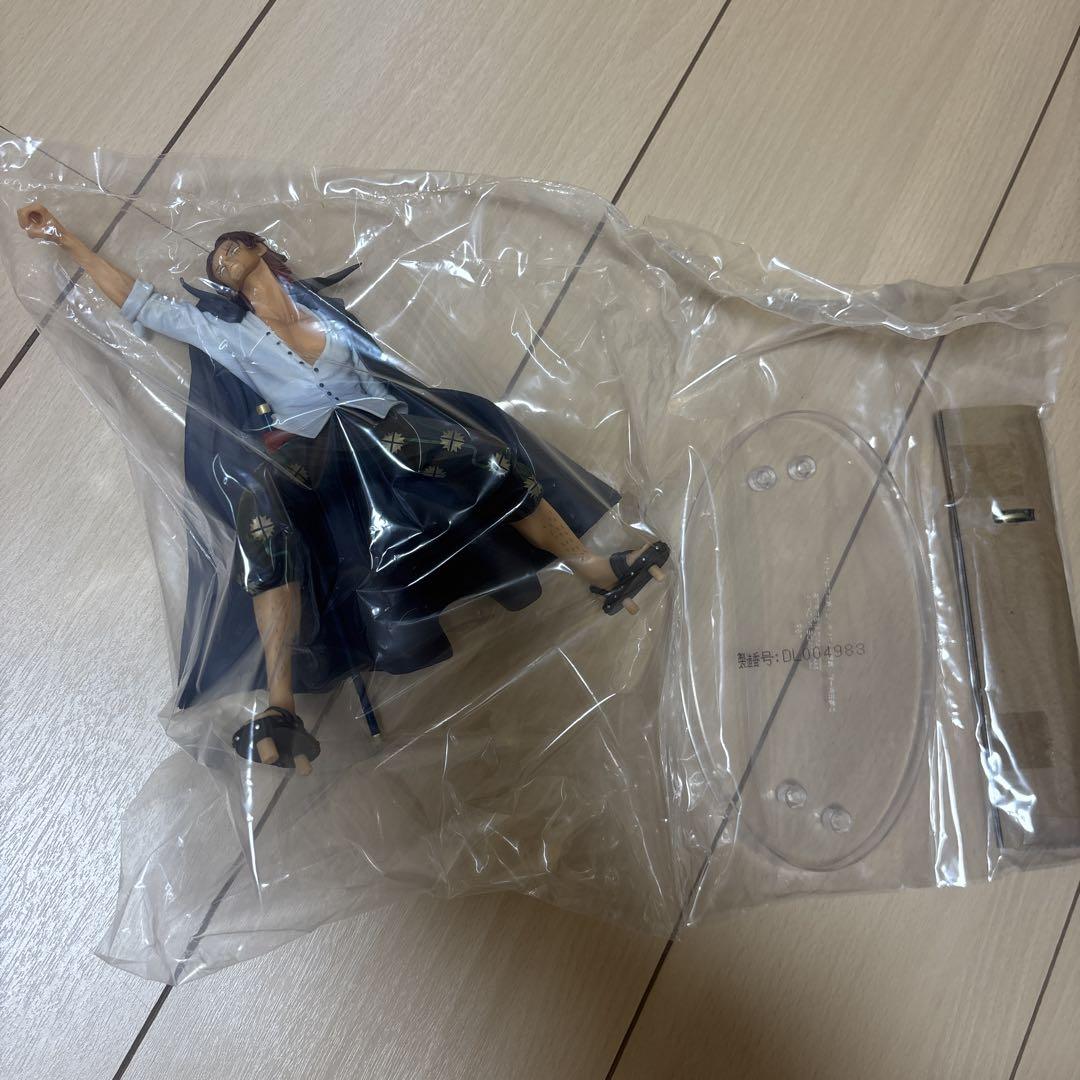 

[USED] One Piece Figure Shanks