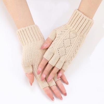 New Autumn and Winter Women's Knitted Woolen Warm Wrist Guard with A Diamond Shaped Hollowed Out Finger Arm Cover and A Fashionable Fingerless Sleeve