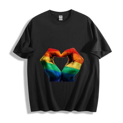 T-shirt Mani Arcobaleno LGBT Cuore - Maglietta Unisex Orgoglio e Amore