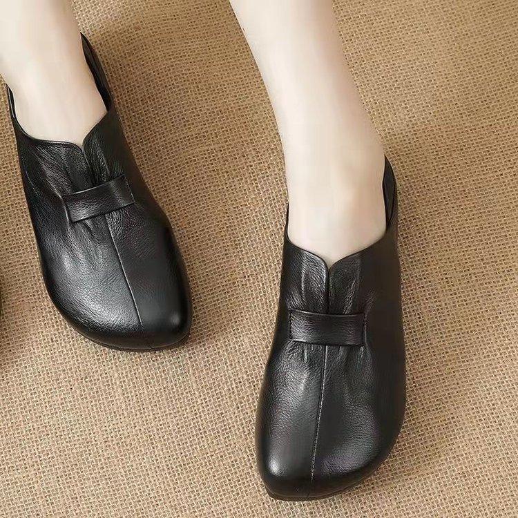 

Spring new shallow single shoes retro women s shoes women s flat bottom casual and comfortable women s soft sole 35 чорний