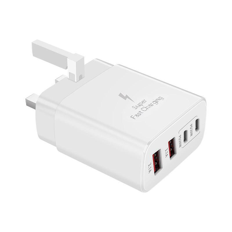 New British 40W Fast Charging Head USB Multi-port Socket Suitable for Samsung S20S21S22S23 Apple 15 Charger