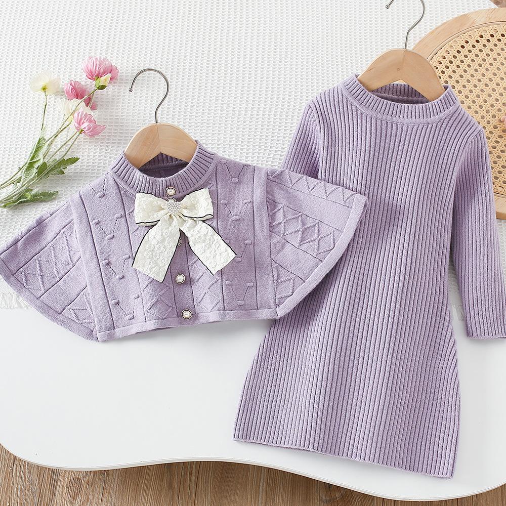 

2025 Новое осеннее платье-кейп в корейском стиле, вязаный костюм из 2 предметов для детской одежды, комплект платья с длинным рукавом и бантом 130 фиолетовый