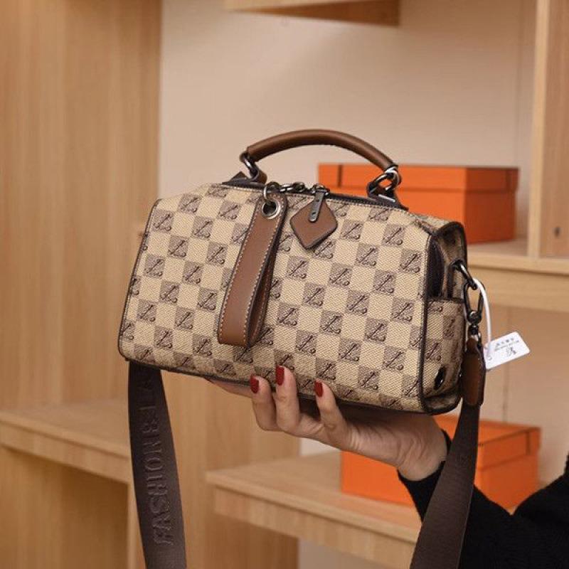 Z Fashion 2024 Women's Boston Handbag: Trendy, Large Capacity, Versatile Crossbody & Shoulder Bag