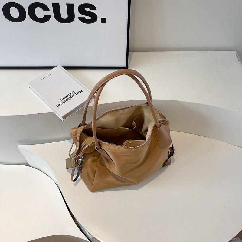 Travel bag large capacity high sense high value Korean fashion niche shoulder handbag business travel fitness duffel bag