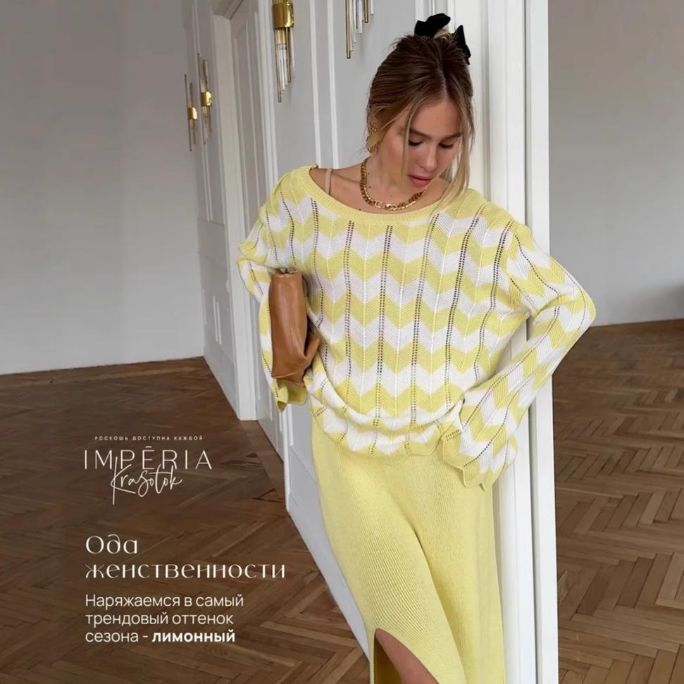 Back Hollow Women's Crew Neck Long Sleeve Knitted Sweater Autumn and Winter