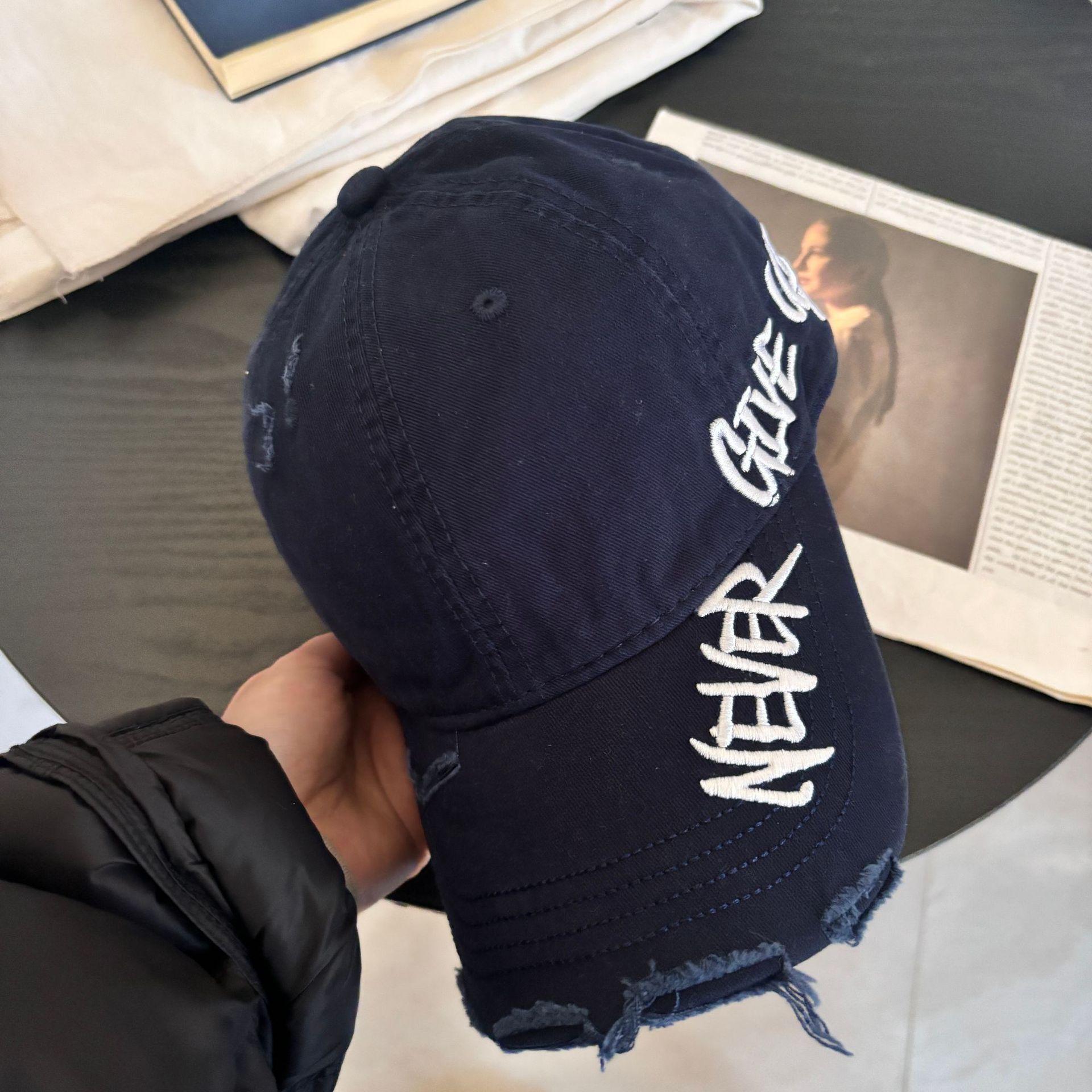 

Новая модная бейсболка с вышитыми буквами и окантовкой, детская модная универсальная шляпа от солнца для мужчин и женщин M（56-58cm）