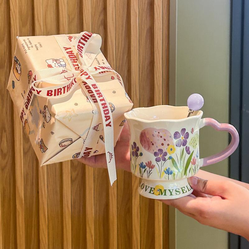 Hochwertige florale Keramiktasse, Nischendesign Keramik-Trinkbecher, Geburtstagsgeschenk für Mädchen