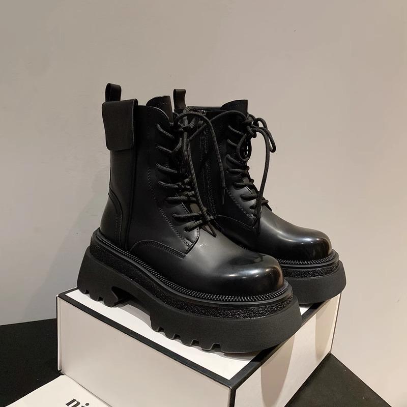 Muffin Thick-soled Round Head Handsome Locomotive Martin Boots Women's 2025 Autumn and Winter New British Style Polished Lace-up Round Head