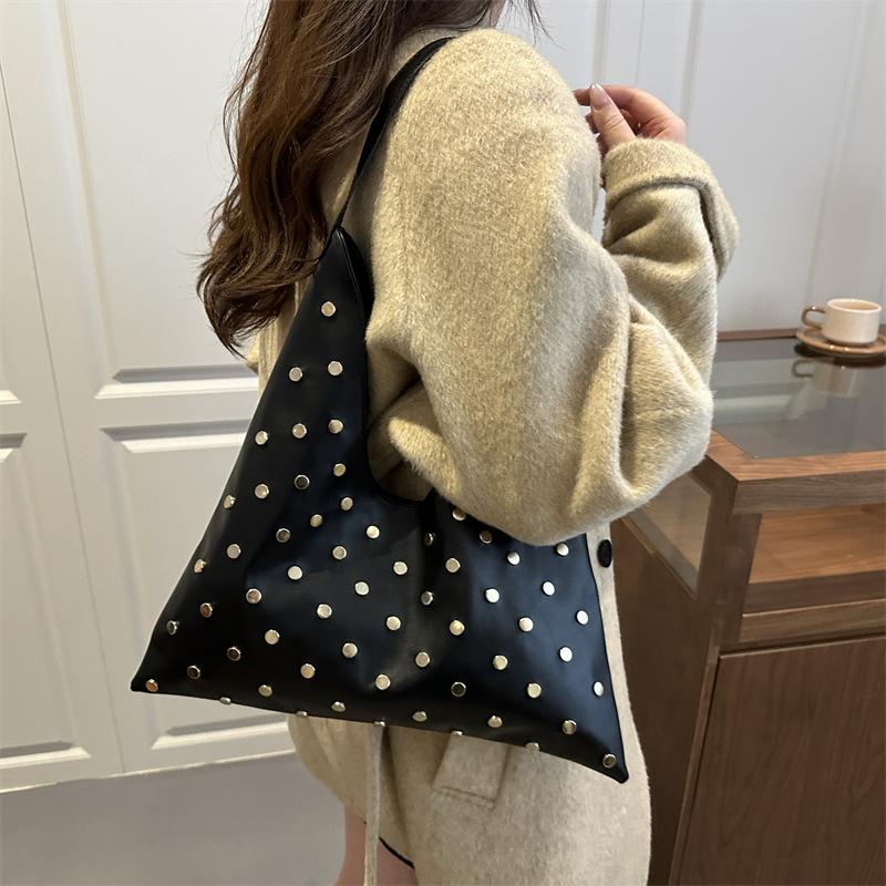 Comfortable Top Handle Bag Versatile Texture Shoulder Bag Fashi PU Studded Tote Large Capacity Simple Commuting Bag for Women