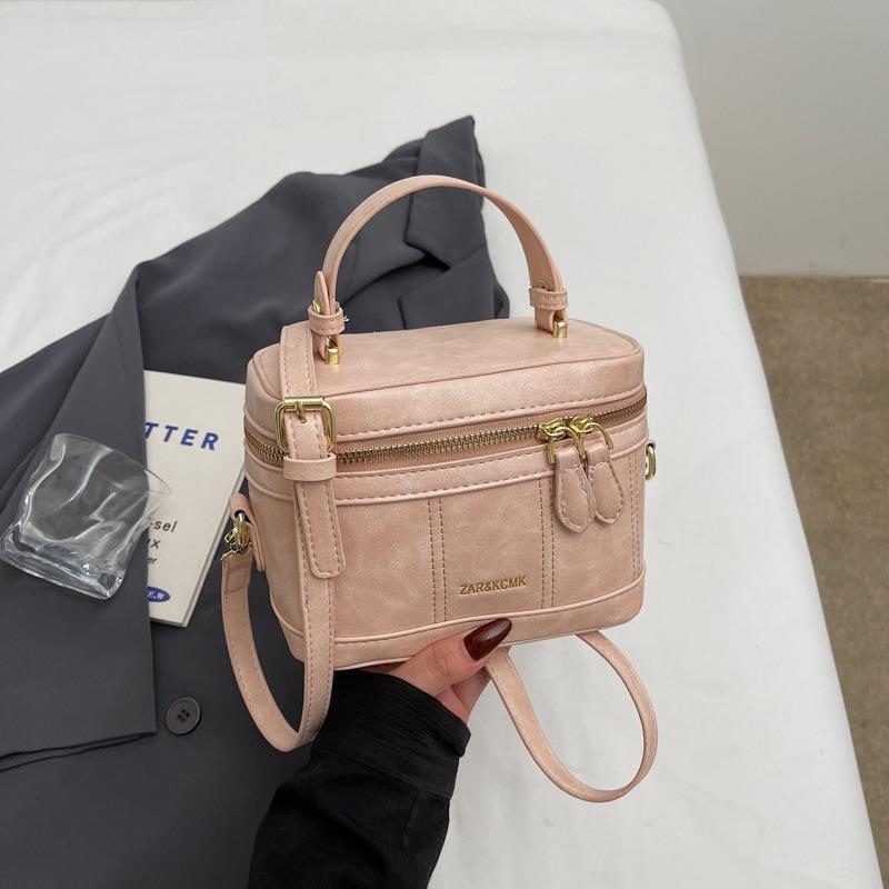 Spring and summer popular bags women's new versatile messenger bags fashionable portable box bags