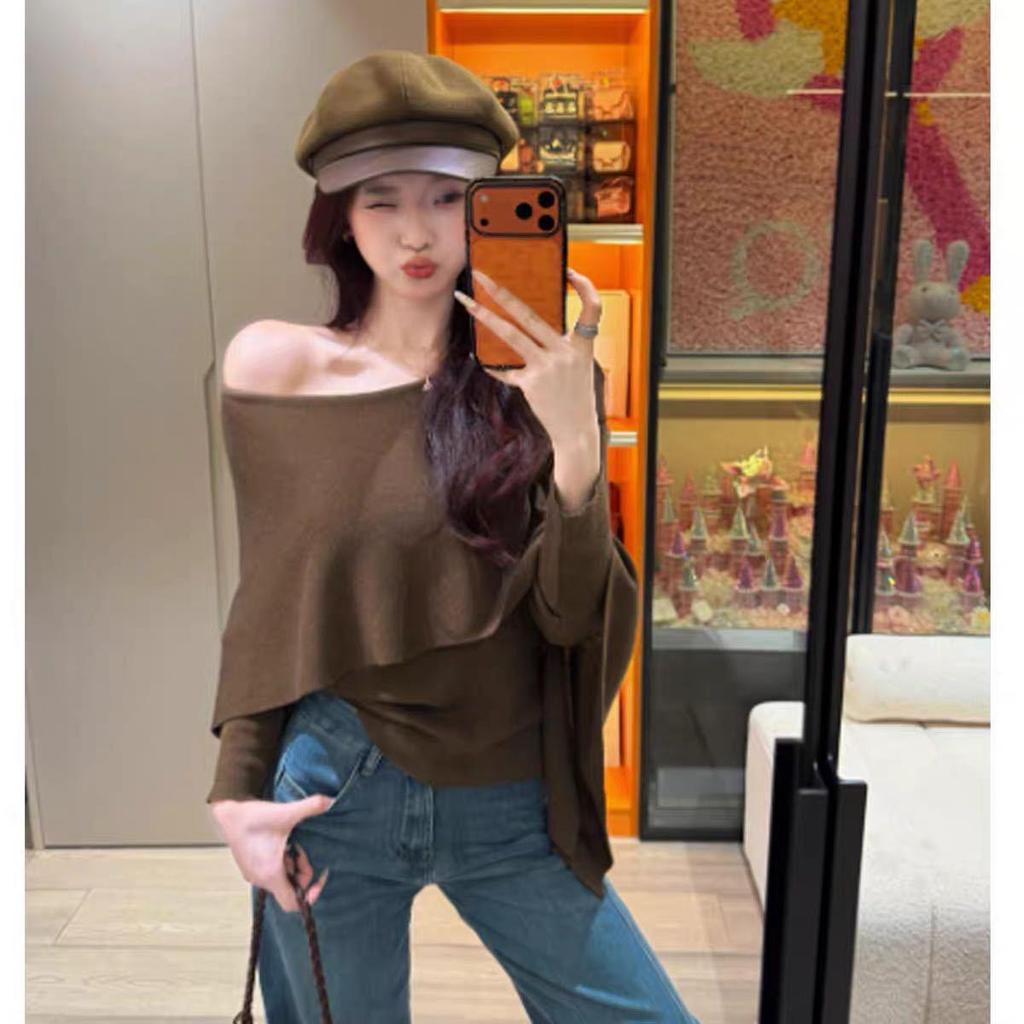 Korean Style Elegant Two-Piece Shawl Knitwear Sweater for Women - Autumn Cape Sleeves, Solid Color, Loose Fit, Slimming Top.